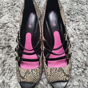 Snakeskin Patterned Strappy Heels